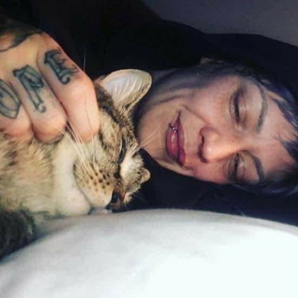 Meet your Posher, Ali - Picture 1 of 1